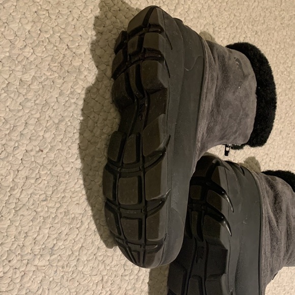 Sorel grey black fur slip on insulated boots 7.5 - Picture 5 of 6